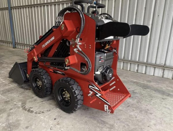 15 HP Mini Loader - Image 4
