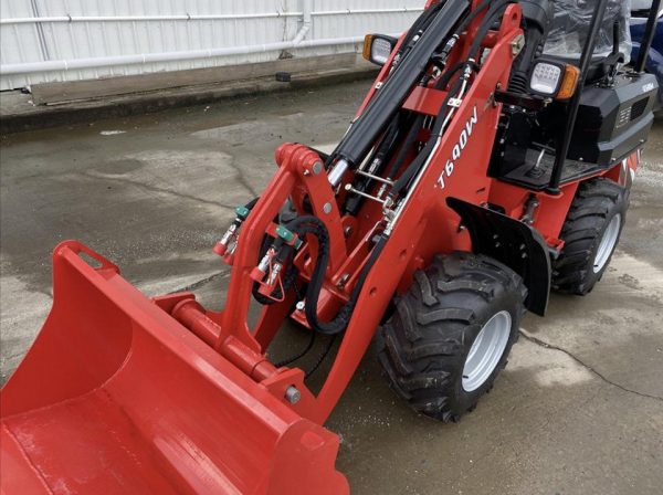 690W Loader - Image 3