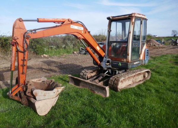 Used Cab for Kubota kx121-2 excavator. - Image 9