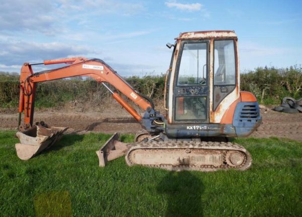 Used Cab for Kubota kx121-2 excavator. - Image 4